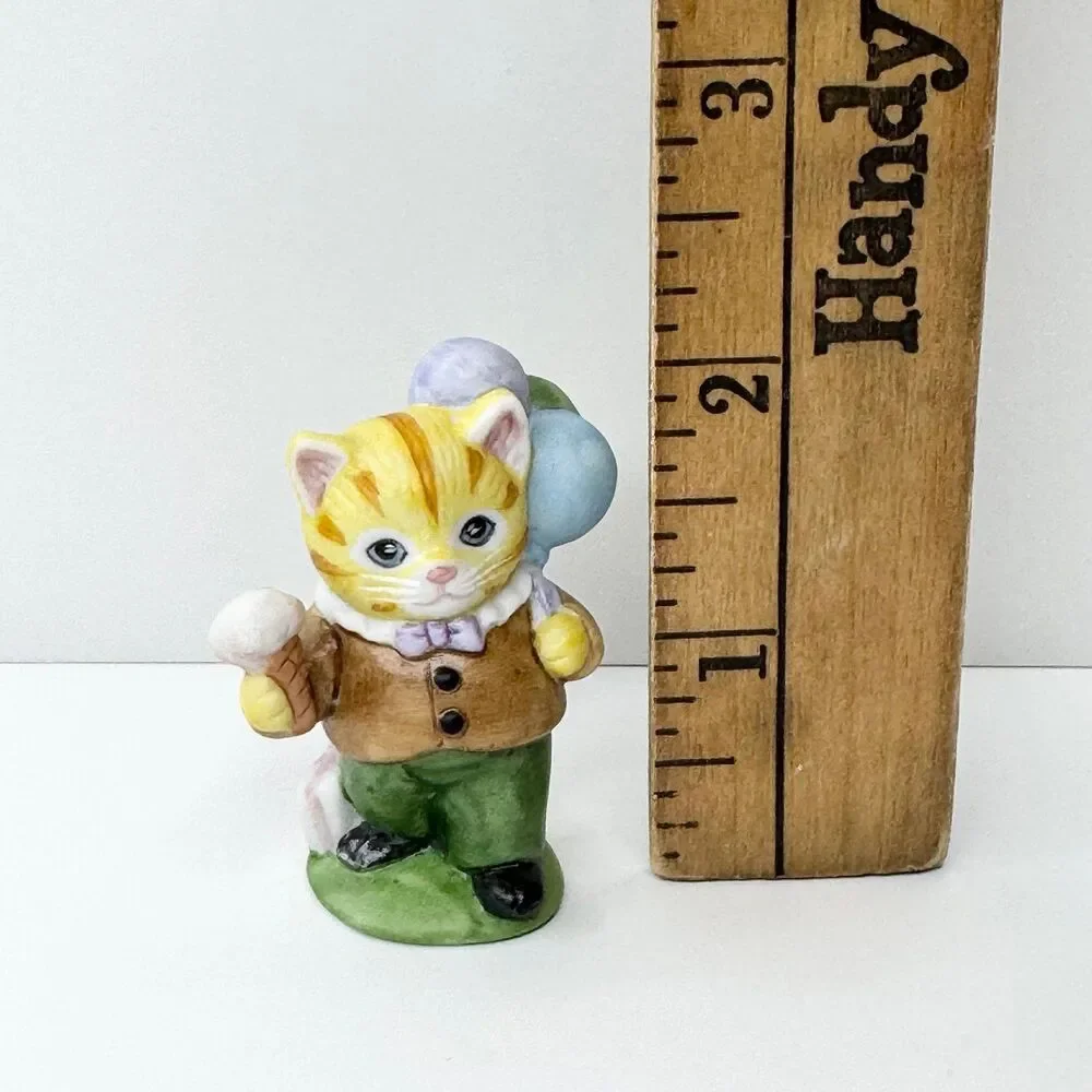 1990 Schmid Kitty Cucumber Mini Cat Figurine Balloons Ice Cream Party Treat - Picture 2 of 8